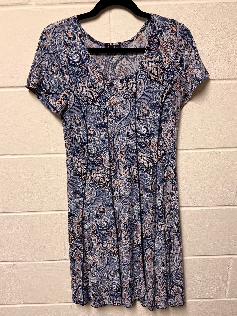 Sami & Jo Navy and White Paisley Short Sleeve Dress